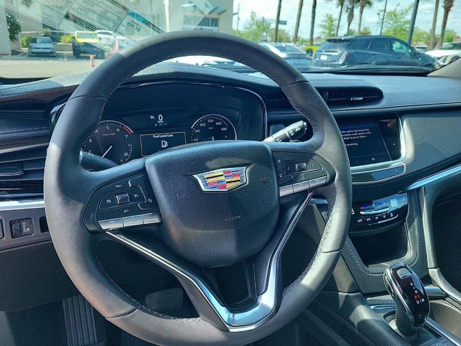 new 2024 Cadillac XT6 car, priced at $50,700