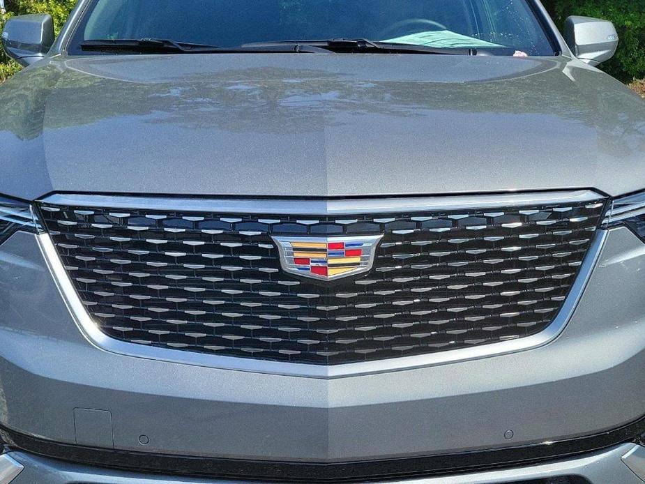 new 2024 Cadillac XT6 car, priced at $50,700