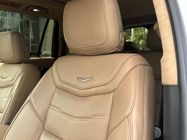 used 2024 Cadillac XT6 car, priced at $52,500