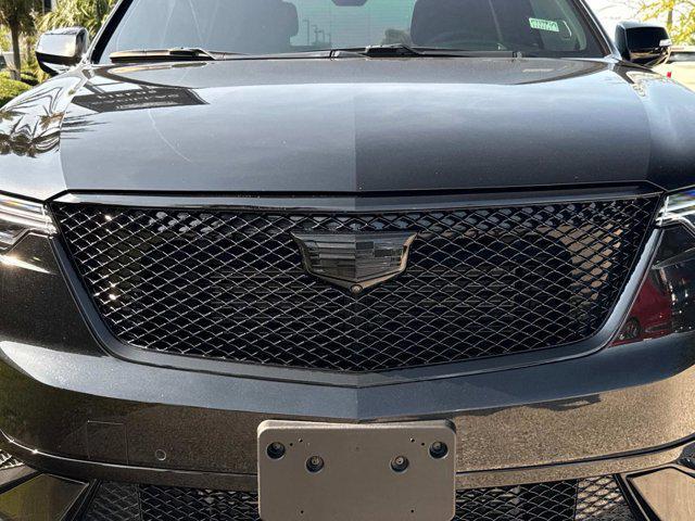 used 2024 Cadillac XT6 car, priced at $57,900