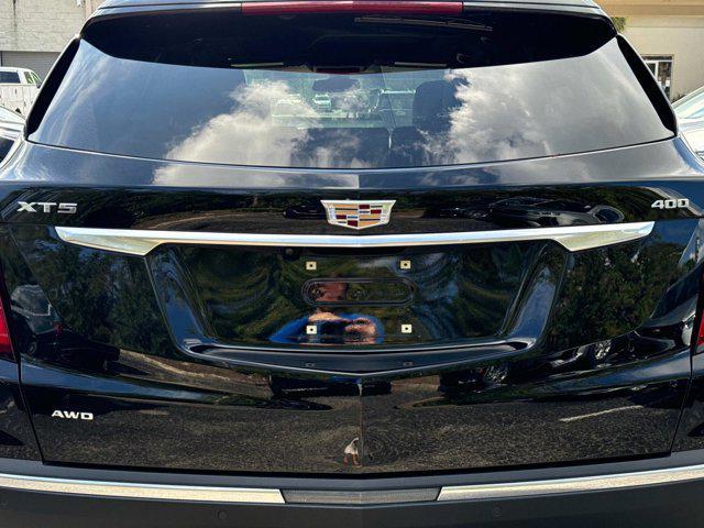 used 2021 Cadillac XT5 car, priced at $34,900