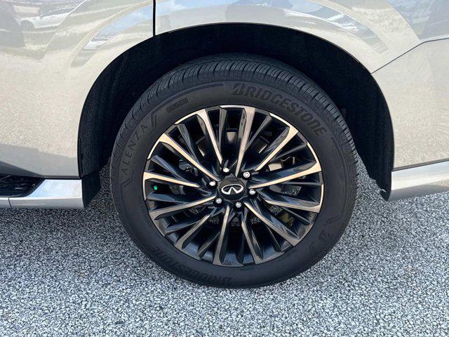 used 2025 INFINITI QX80 car, priced at $86,999