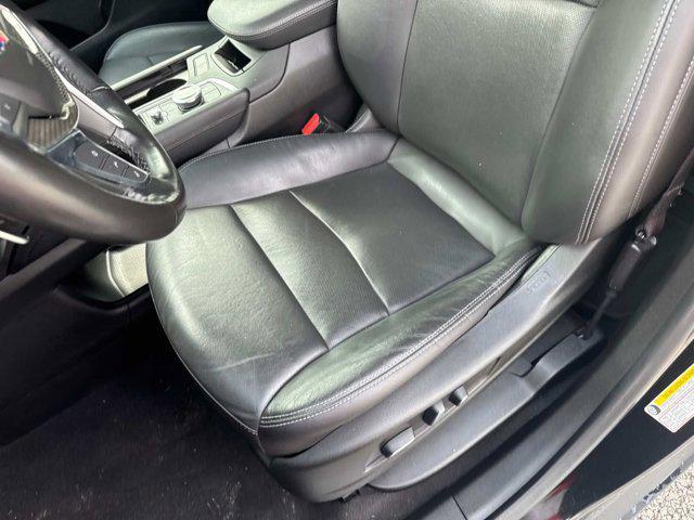 used 2020 Cadillac XT5 car, priced at $18,900