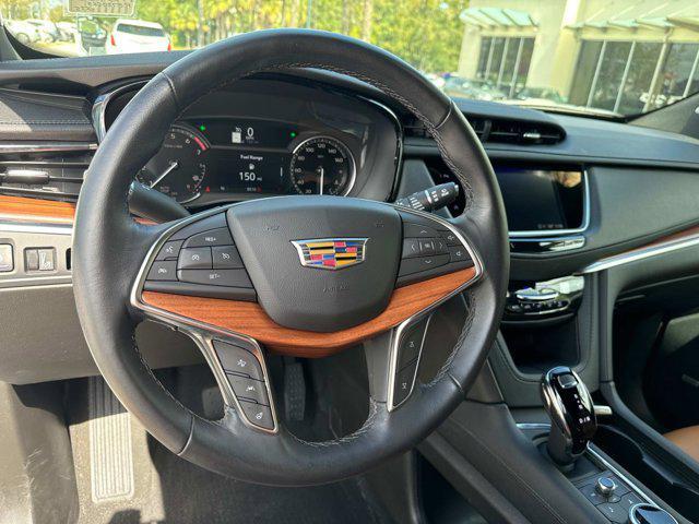 used 2024 Cadillac XT5 car, priced at $43,900