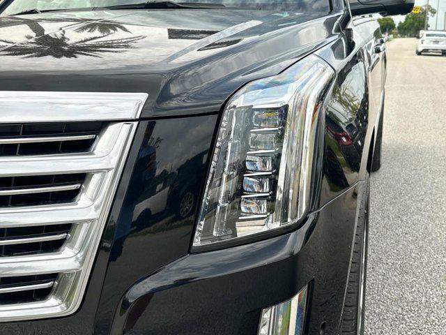 used 2020 Cadillac Escalade ESV car, priced at $42,900
