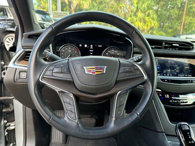 used 2024 Cadillac XT5 car, priced at $39,990