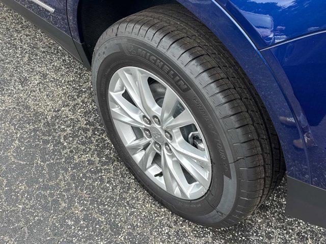 new 2025 Cadillac XT5 car, priced at $46,415