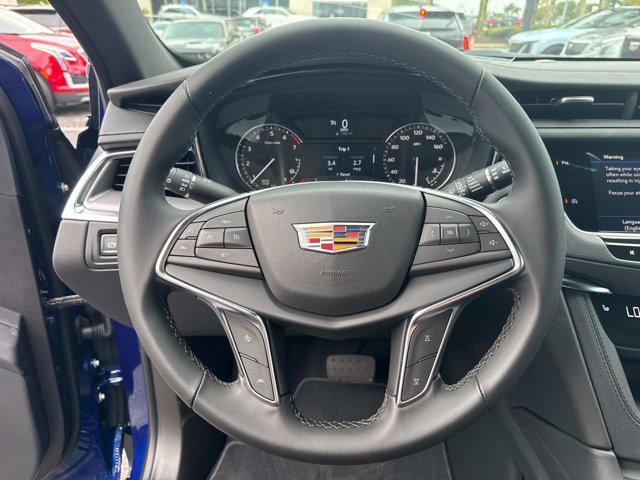 new 2025 Cadillac XT5 car, priced at $46,415