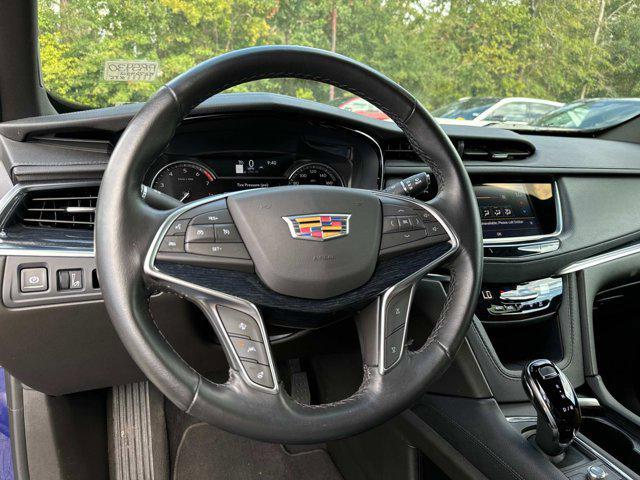 used 2024 Cadillac XT5 car, priced at $37,990