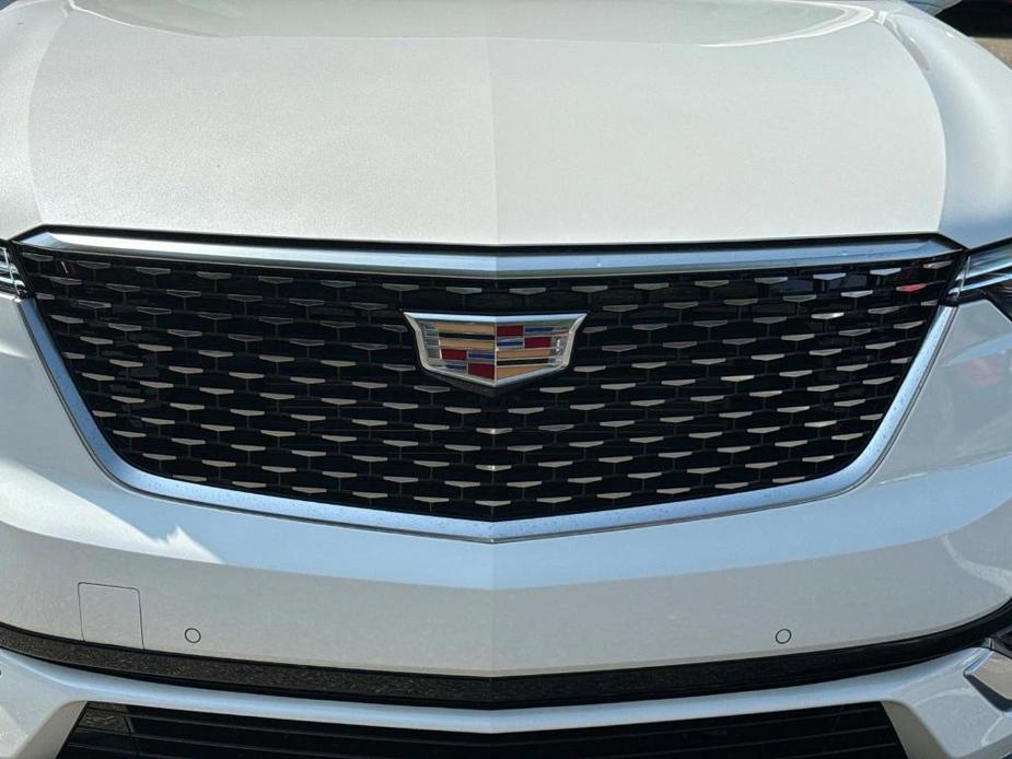 new 2024 Cadillac XT6 car, priced at $60,415