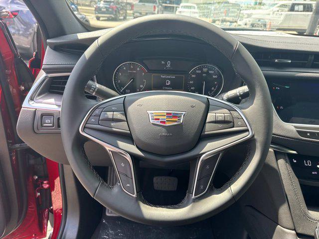 new 2025 Cadillac XT5 car, priced at $47,015