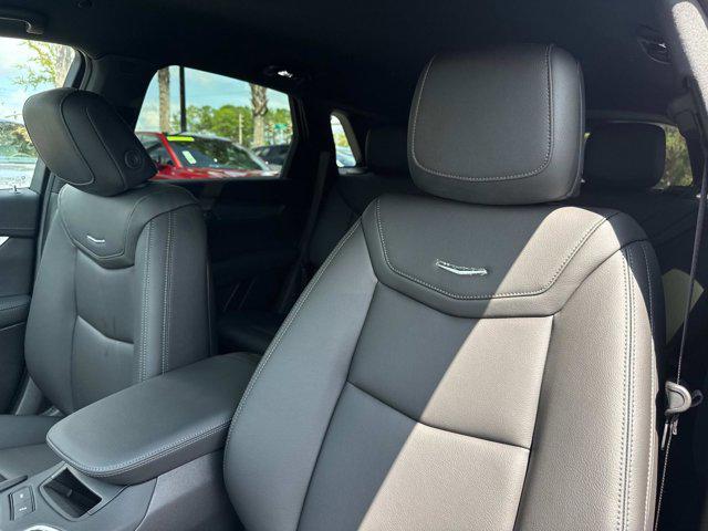 new 2025 Cadillac XT5 car, priced at $47,015