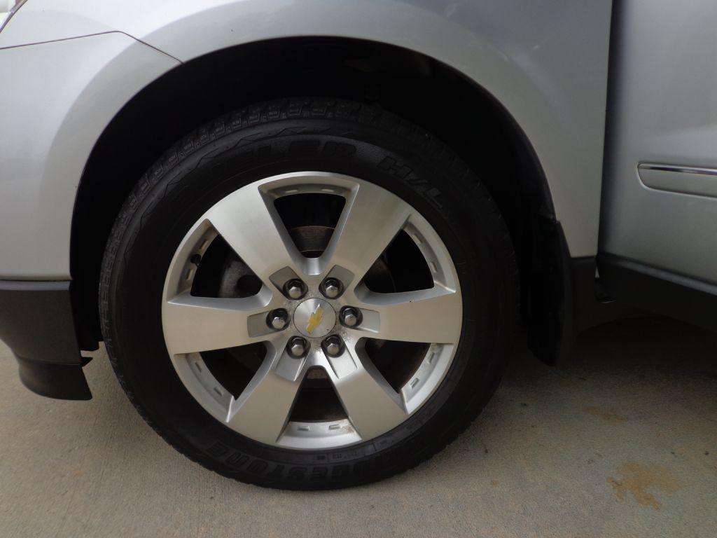 used 2011 Chevrolet Traverse car, priced at $10,995