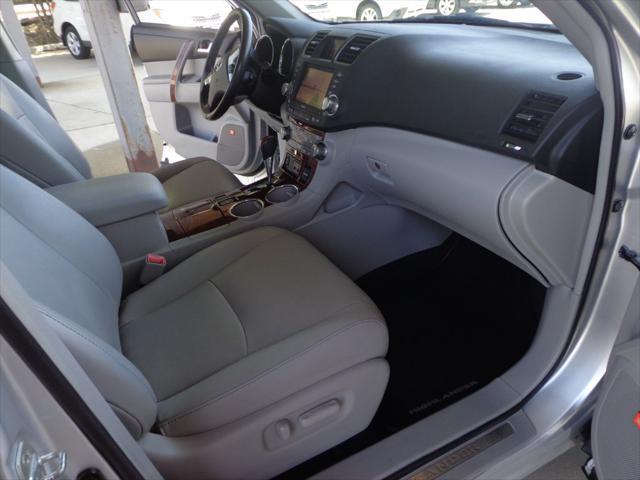 used 2012 Toyota Highlander car, priced at $17,995