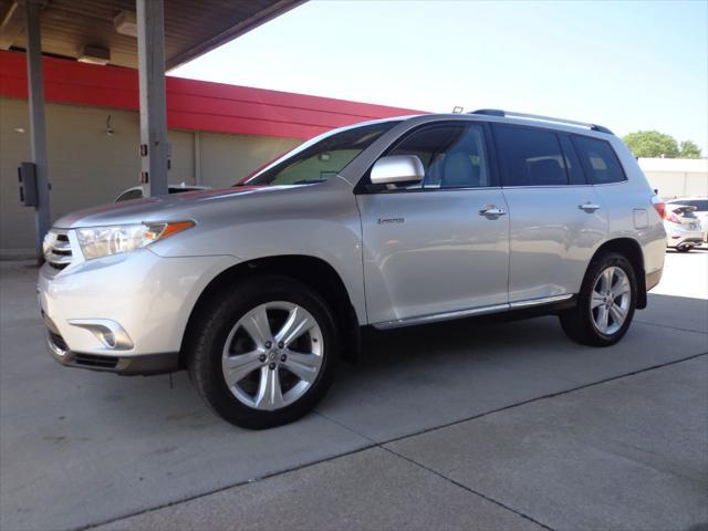 used 2012 Toyota Highlander car, priced at $17,995