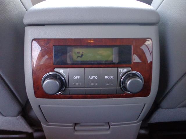 used 2012 Toyota Highlander car, priced at $17,995