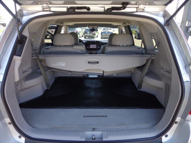 used 2012 Toyota Highlander car, priced at $17,995
