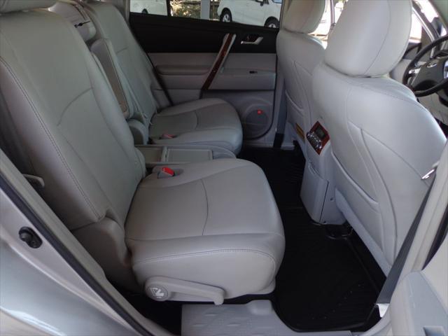 used 2012 Toyota Highlander car, priced at $17,995