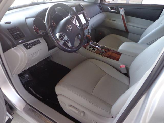 used 2012 Toyota Highlander car, priced at $17,995