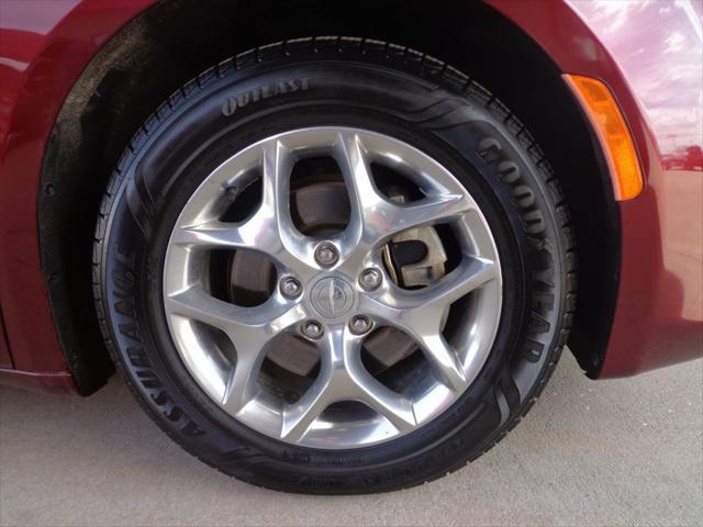 used 2018 Chrysler Pacifica car, priced at $16,995