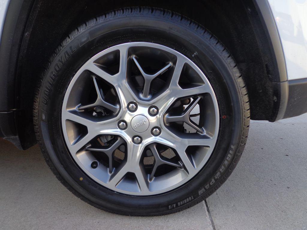 used 2020 Jeep Grand Cherokee car, priced at $21,995