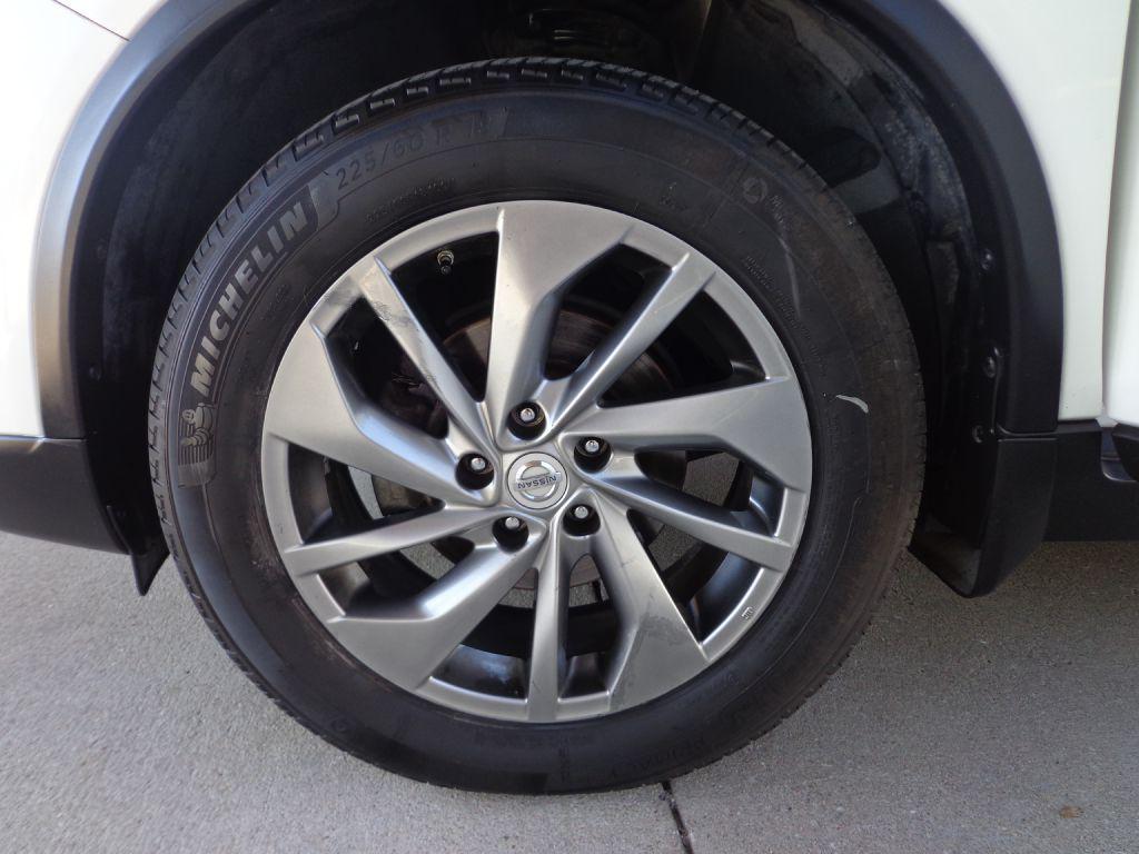 used 2015 Nissan Rogue car, priced at $14,995