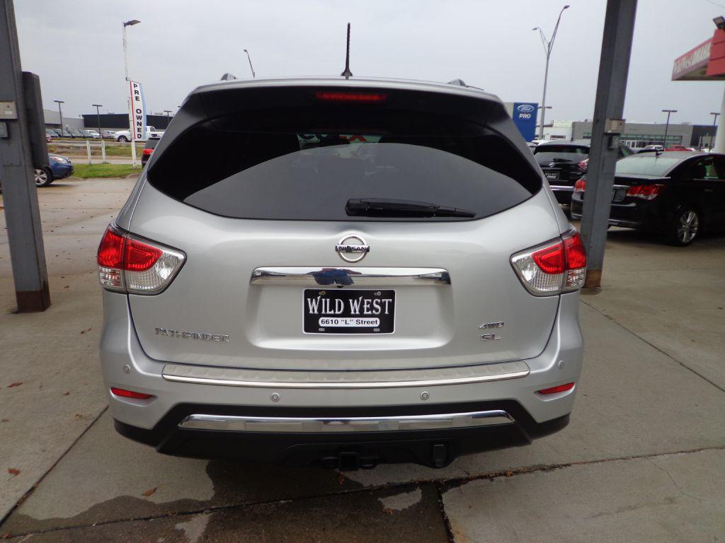 used 2015 Nissan Pathfinder car, priced at $12,995