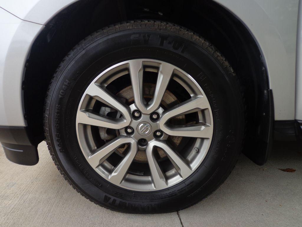 used 2015 Nissan Pathfinder car, priced at $12,995