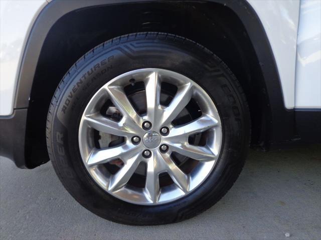 used 2015 Jeep Cherokee car, priced at $14,995