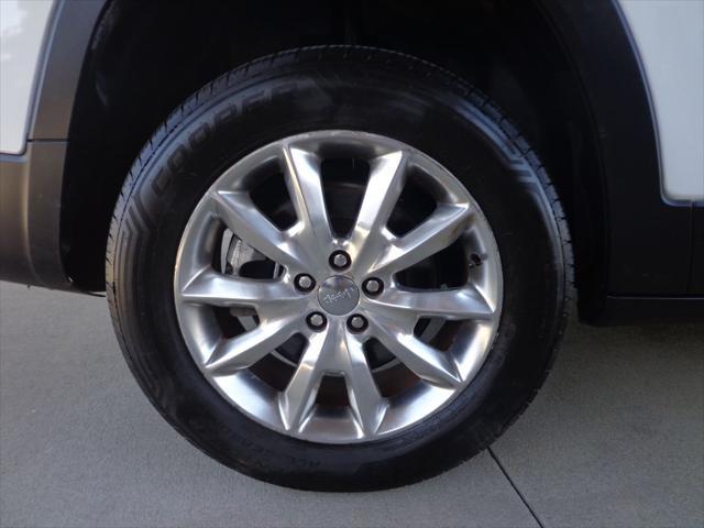 used 2015 Jeep Cherokee car, priced at $14,995