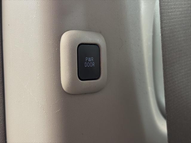used 2017 Toyota Sienna car, priced at $13,527