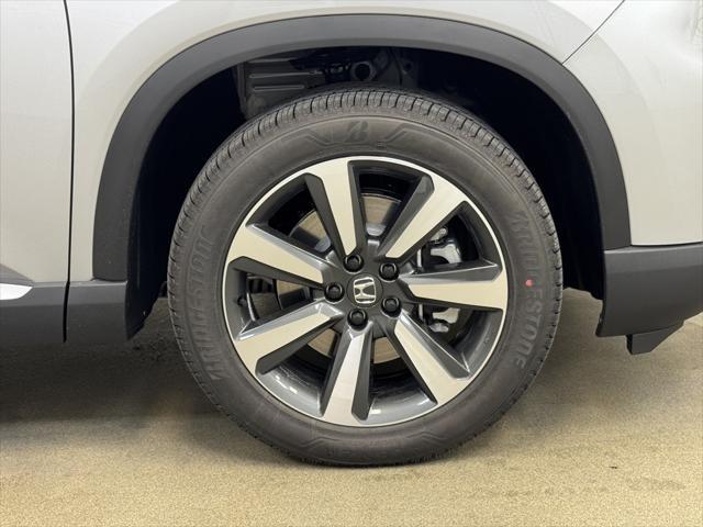 new 2025 Honda Pilot car, priced at $47,967