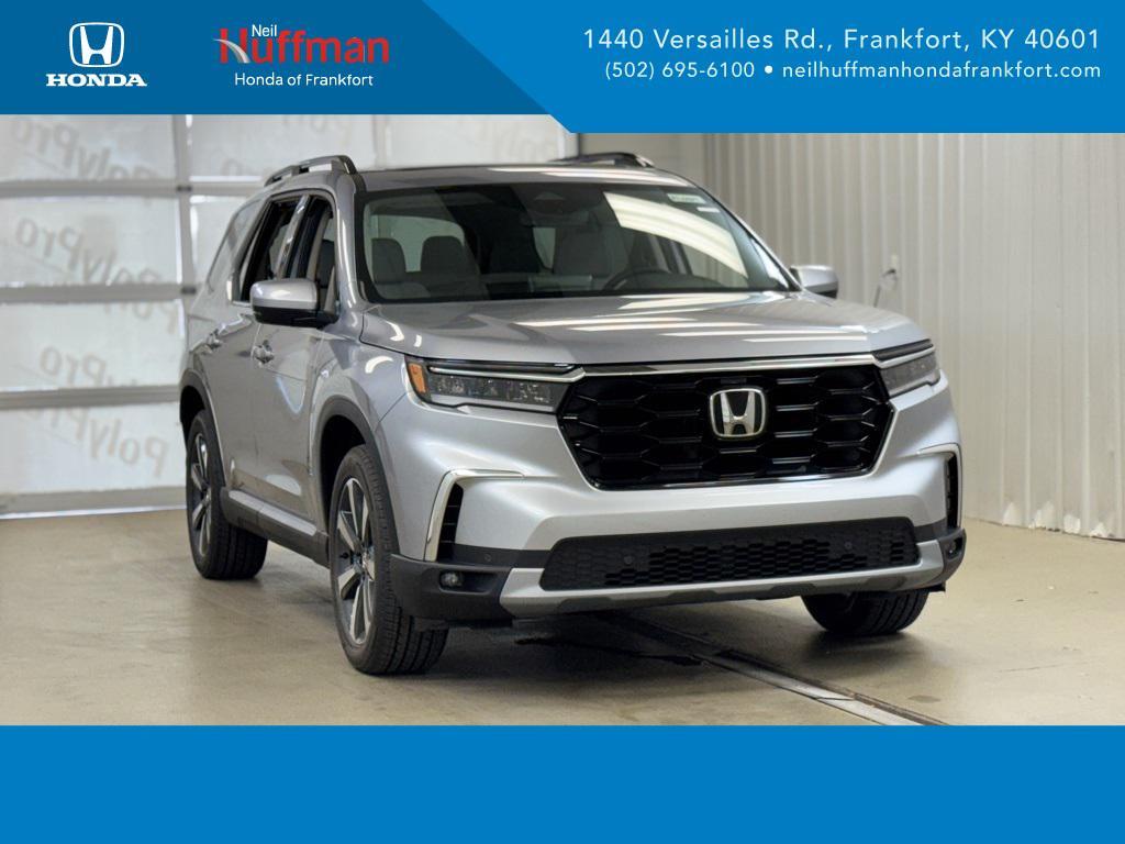 new 2025 Honda Pilot car, priced at $47,967