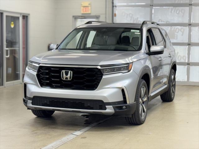 new 2025 Honda Pilot car, priced at $47,967