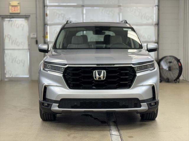 new 2025 Honda Pilot car, priced at $47,967