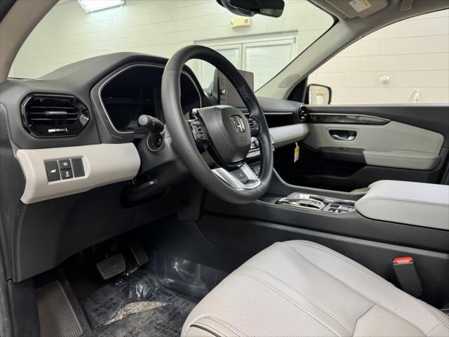 new 2025 Honda Pilot car