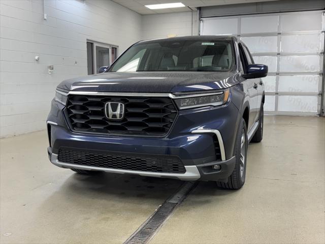 new 2025 Honda Pilot car, priced at $44,559