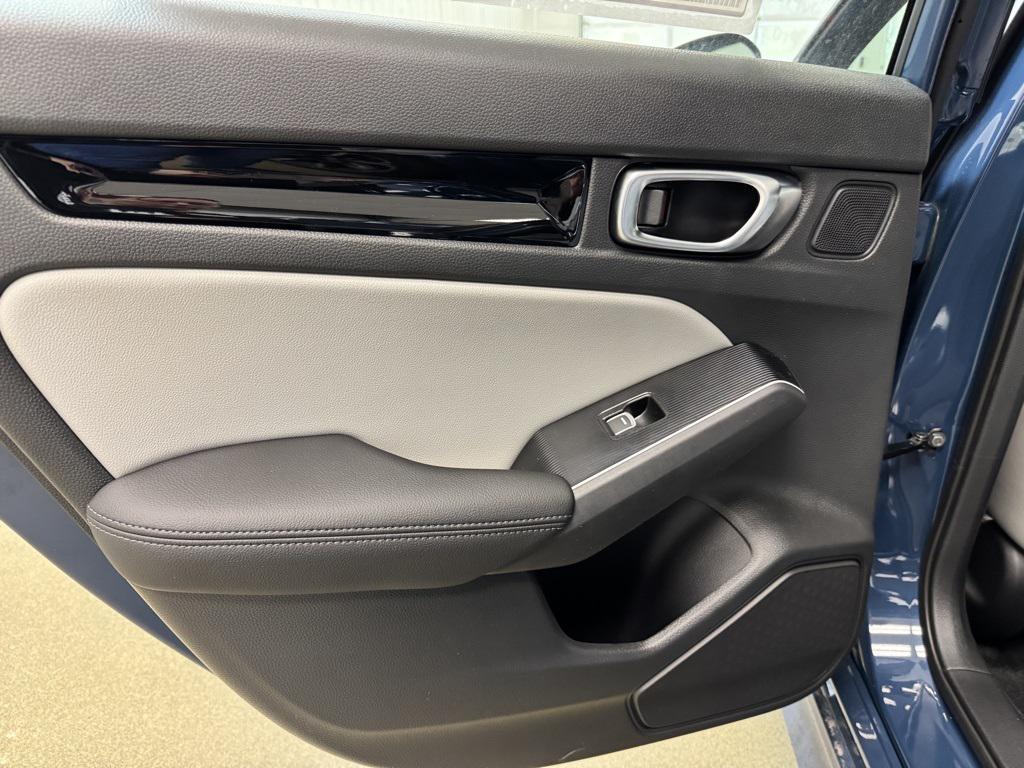 new 2025 Honda Civic Hybrid car, priced at $31,553