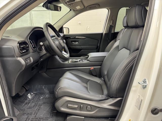 new 2025 Honda Pilot car