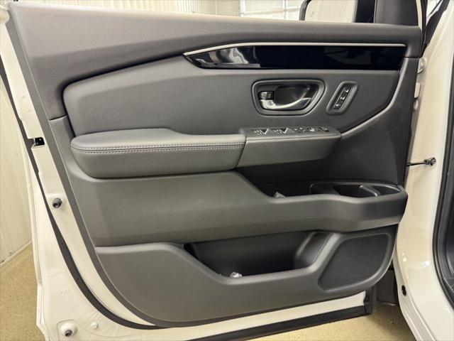 new 2025 Honda Pilot car