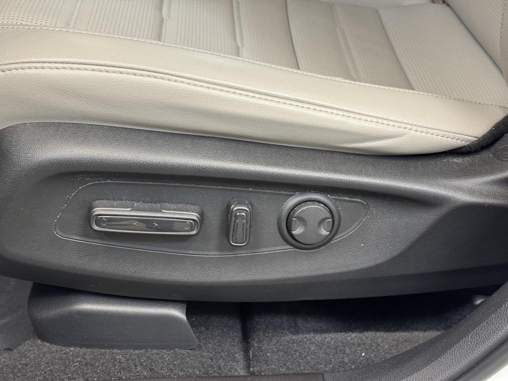 used 2025 Honda CR-V car, priced at $35,474