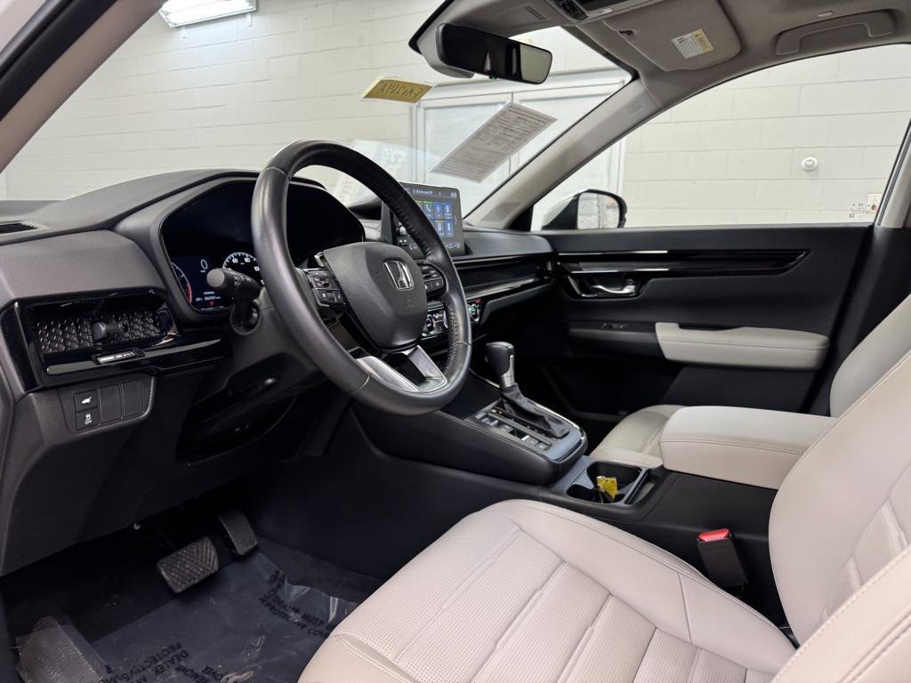 used 2025 Honda CR-V car, priced at $35,474