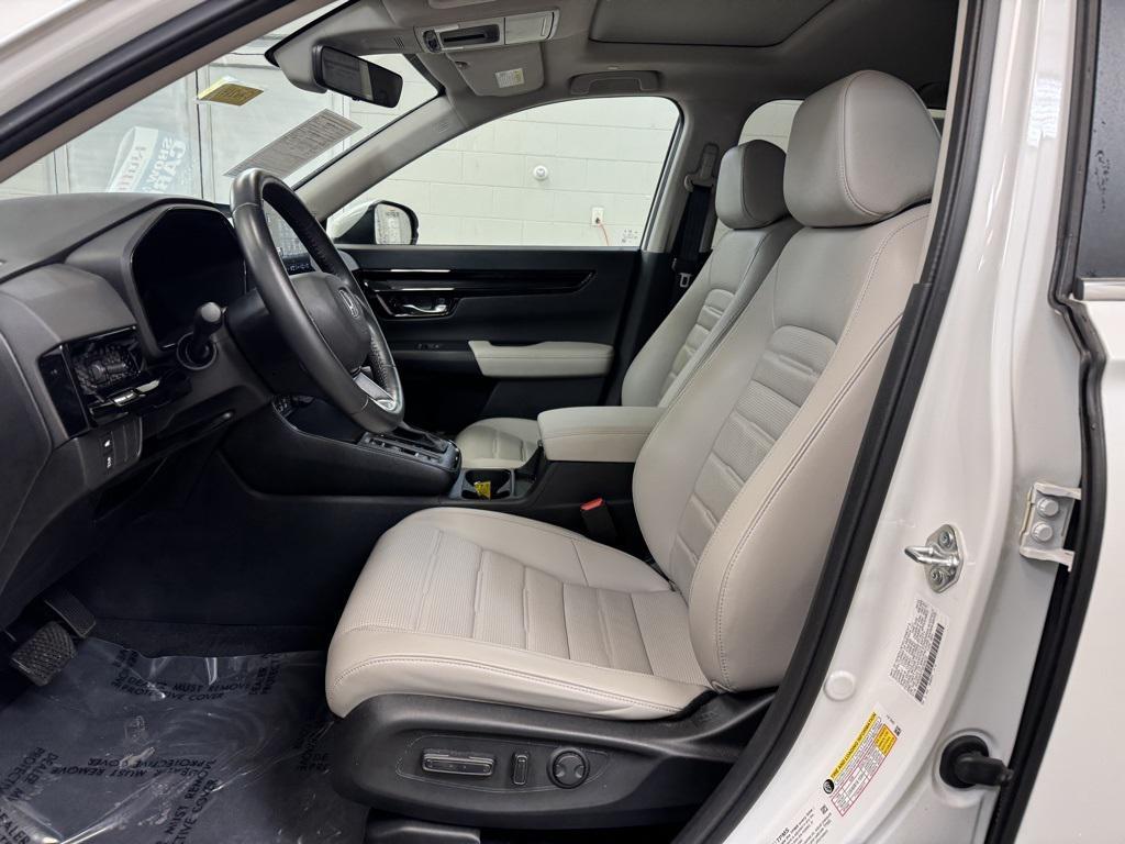 used 2025 Honda CR-V car, priced at $35,474