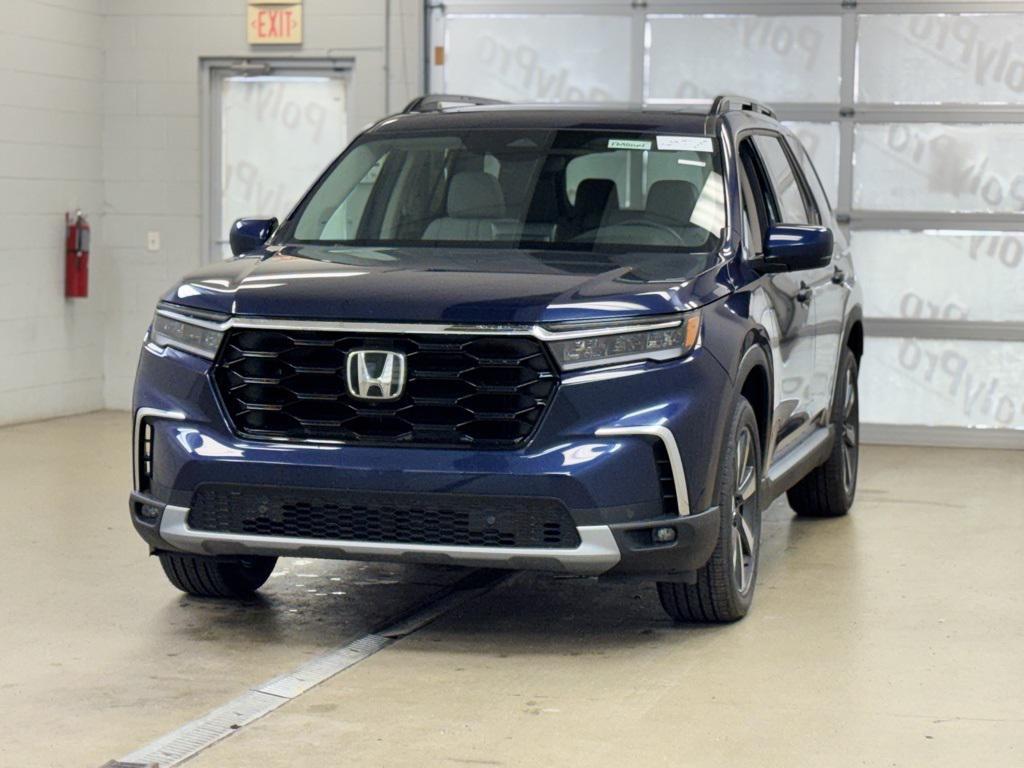 new 2025 Honda Pilot car