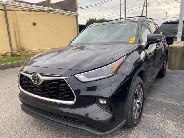 used 2021 Toyota Highlander car, priced at $35,994