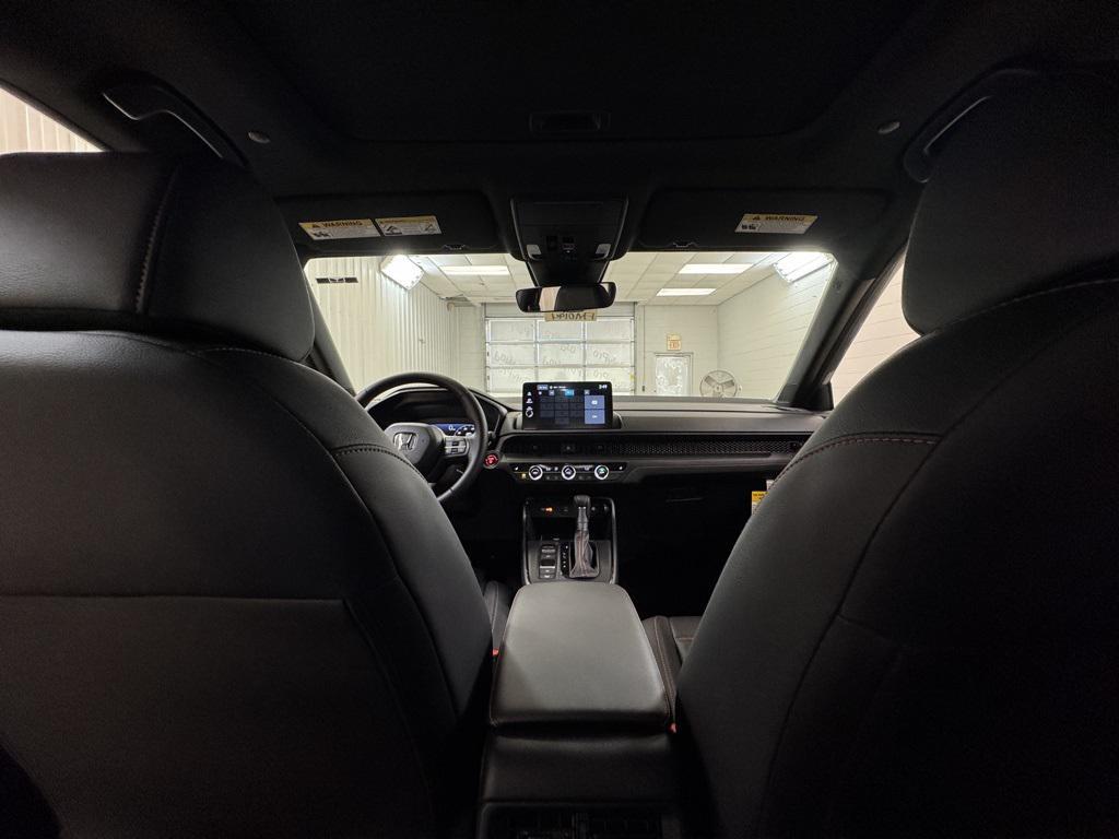 new 2026 Honda CR-V Hybrid car, priced at $40,015