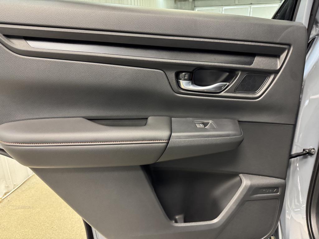 new 2026 Honda CR-V Hybrid car, priced at $40,015