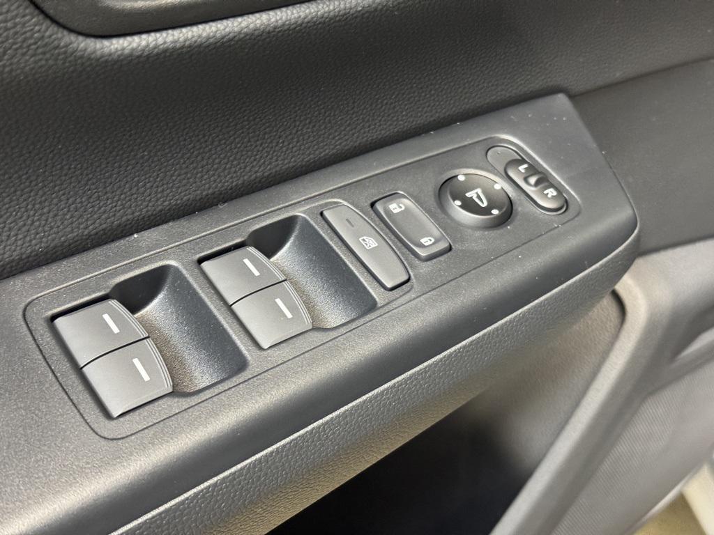 new 2026 Honda CR-V Hybrid car, priced at $40,015