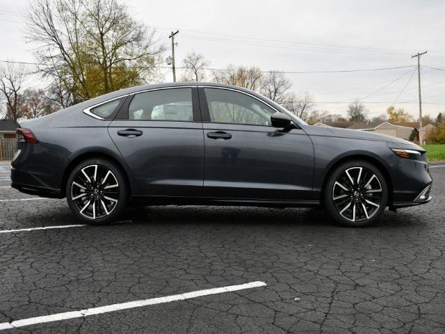 new 2025 Honda Accord Hybrid car