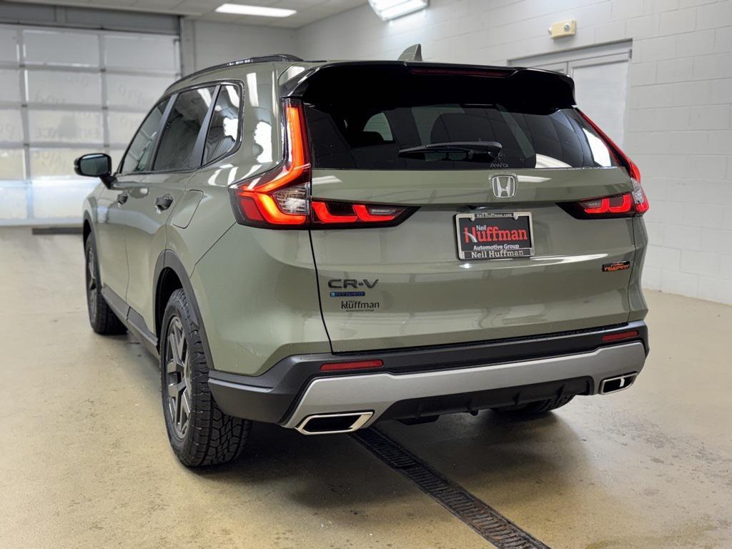 new 2026 Honda CR-V Hybrid car, priced at $38,675